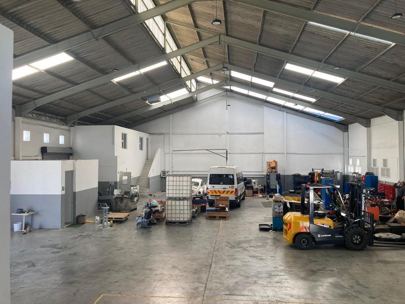 To Let Commercial Property for Rent in North End Eastern Cape
